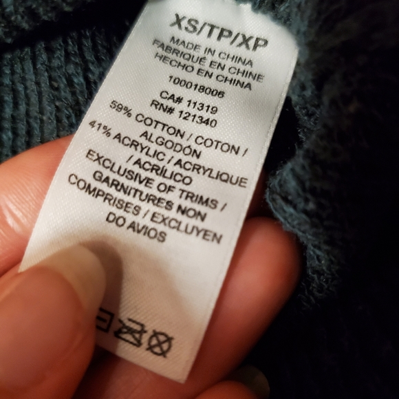 Knit sweater - Picture 4 of 4